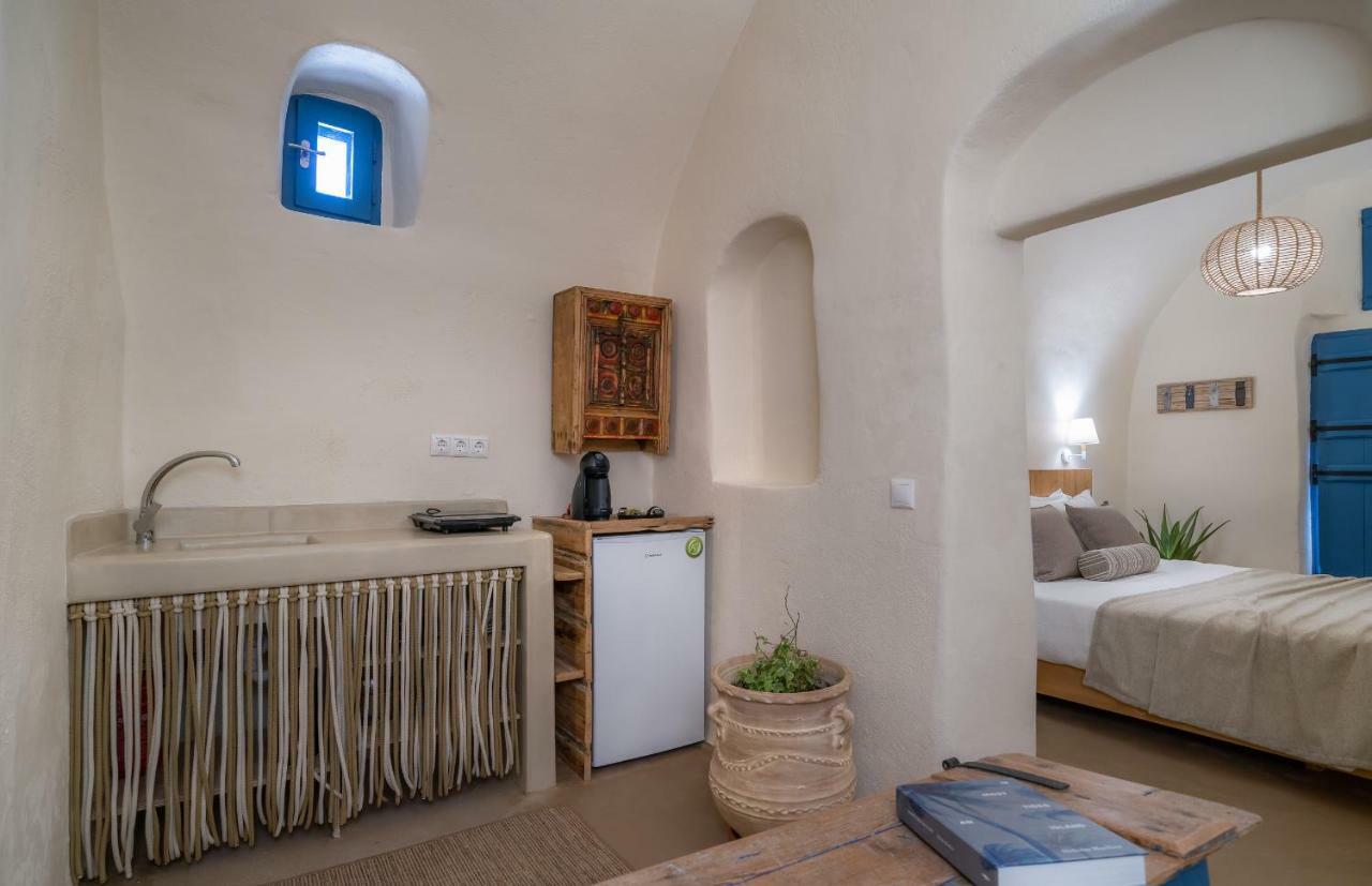 Nalas Suites Emporio  Экстерьер фото