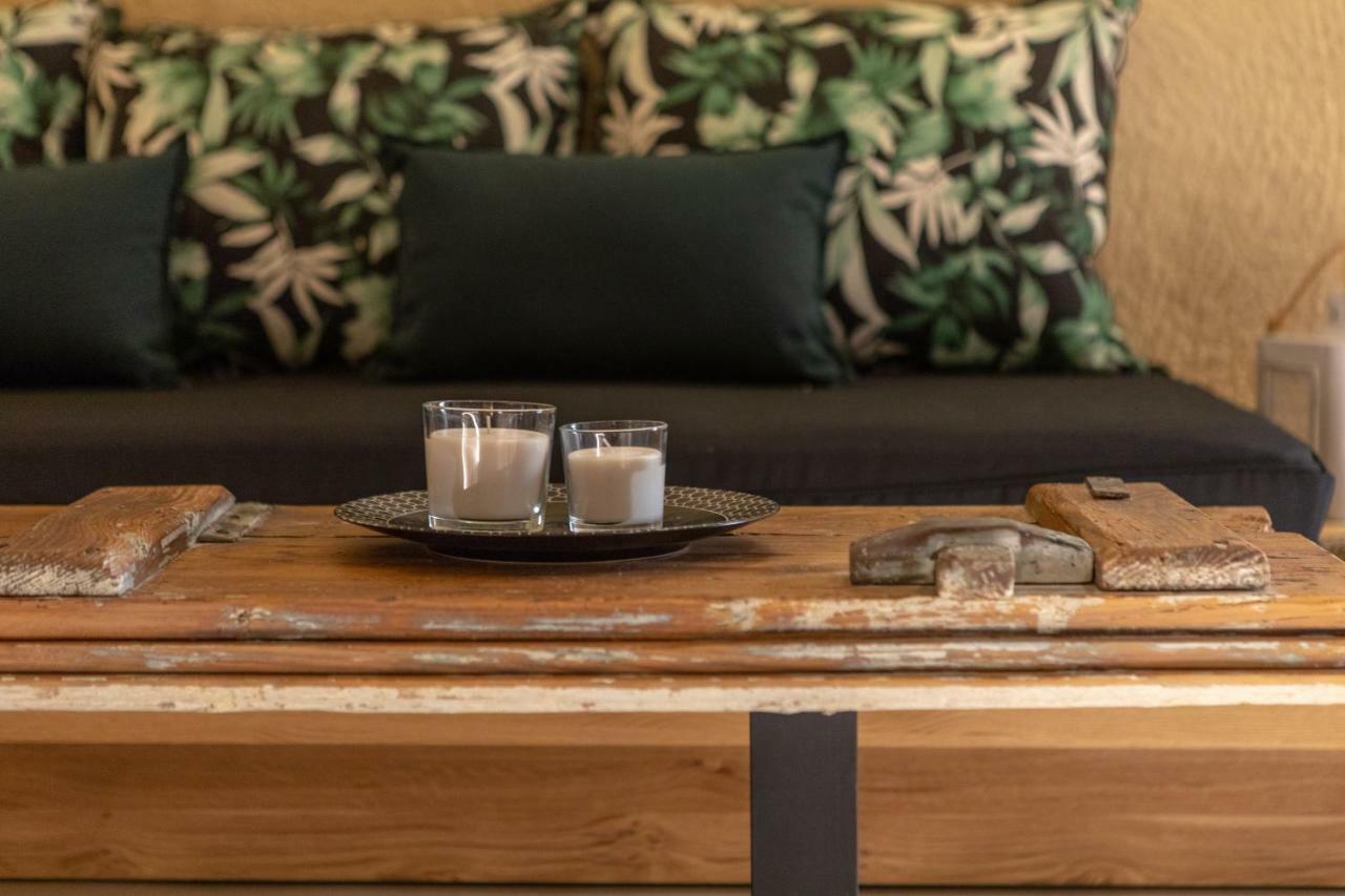 Nalas Suites Emporio  Экстерьер фото