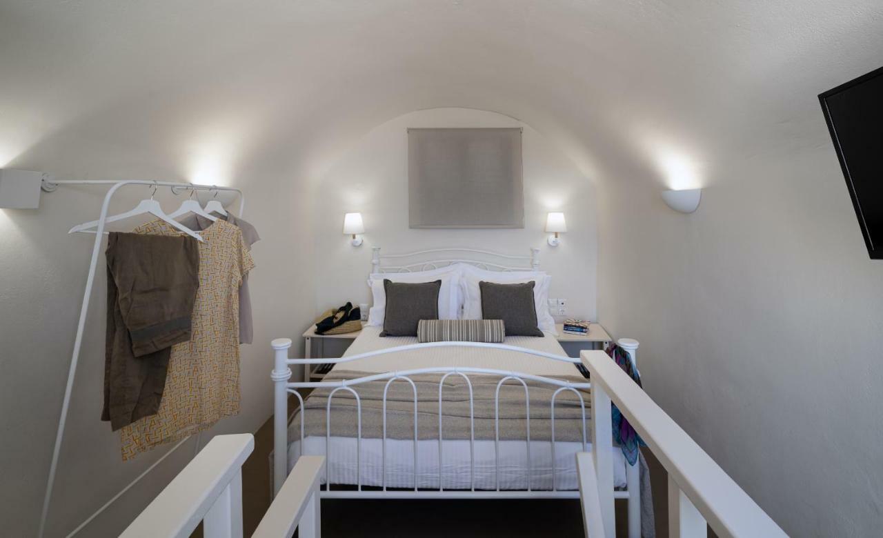 Nalas Suites Emporio  Экстерьер фото