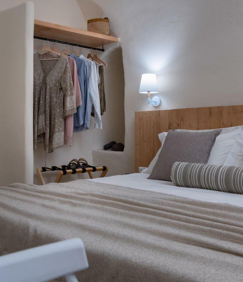 Nalas Suites Emporio  Экстерьер фото