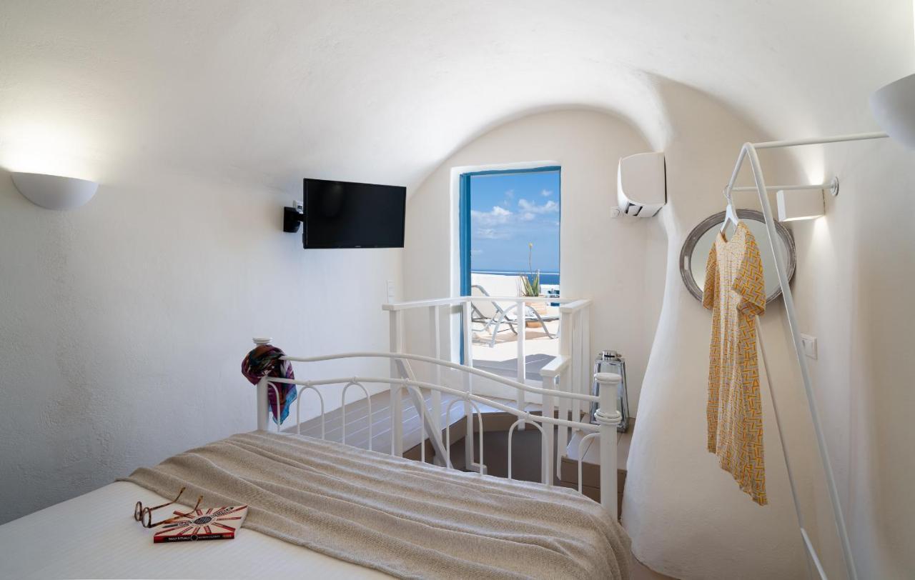 Nalas Suites Emporio  Экстерьер фото